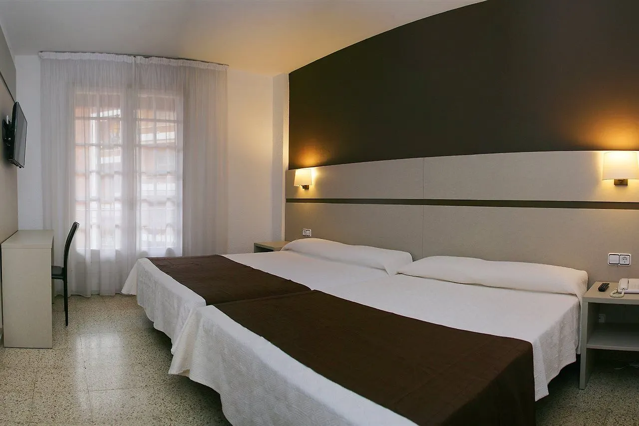 Hotel La Carolina Lloret de Mar 4*,