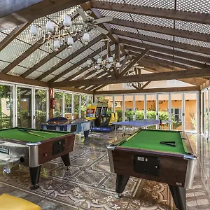 Aparthotel Mijas Costa Oasis By Grangefield Oasis Club Sitio de Calahonda