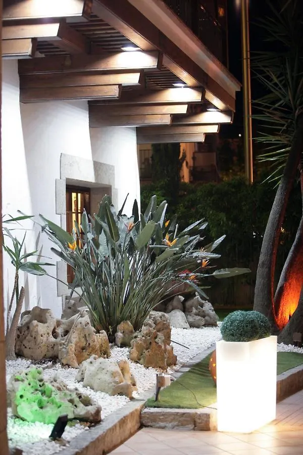 Hotel La Carolina Lloret de Mar
