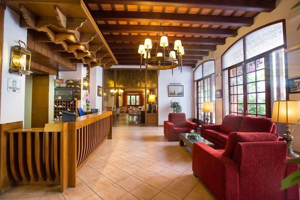 Hotel La Carolina Lloret de Mar 4*,