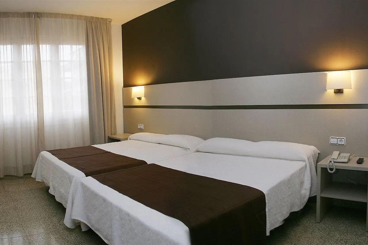 Hotel La Carolina Lloret de Mar 4*,